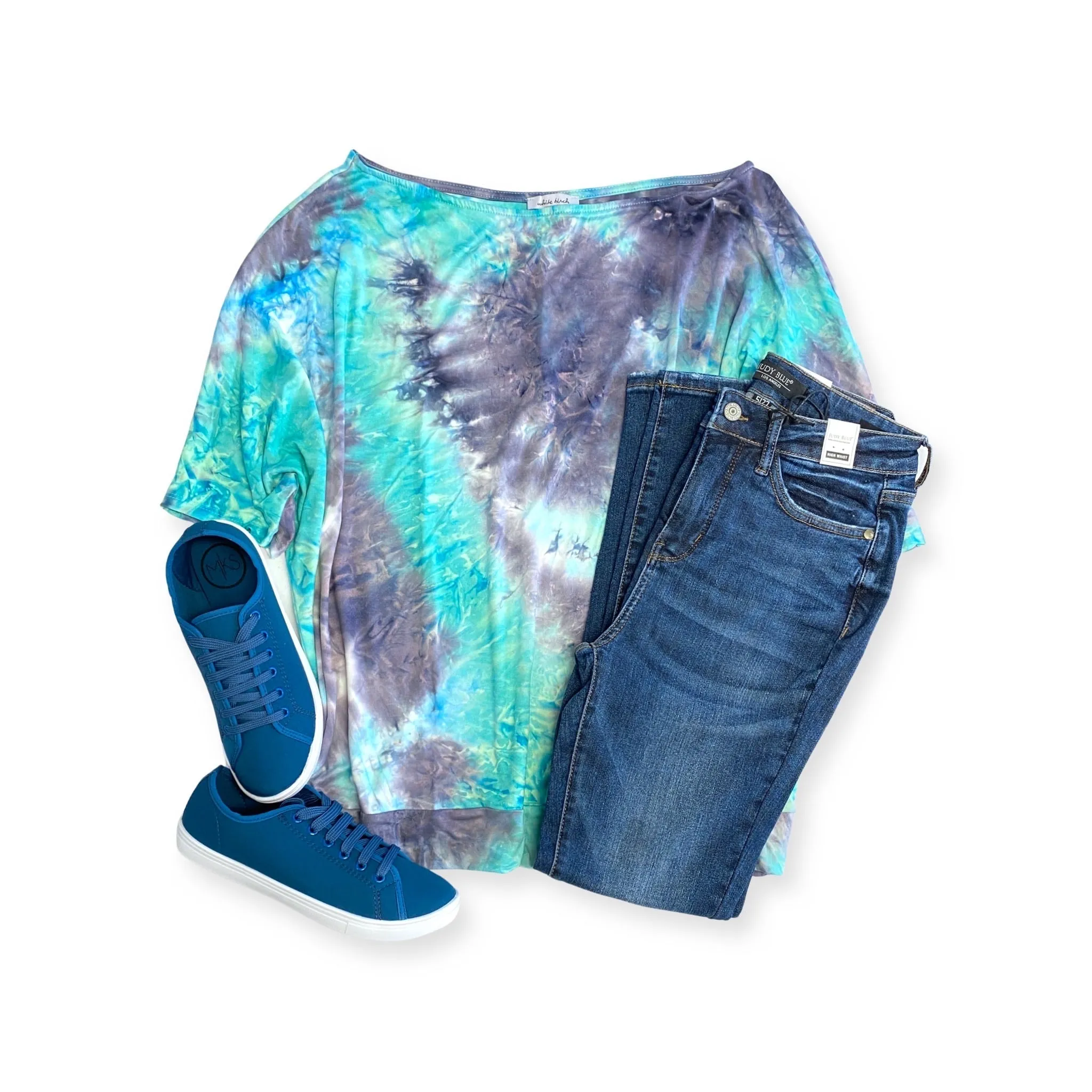 Free Spirit Sneakers in Blue
