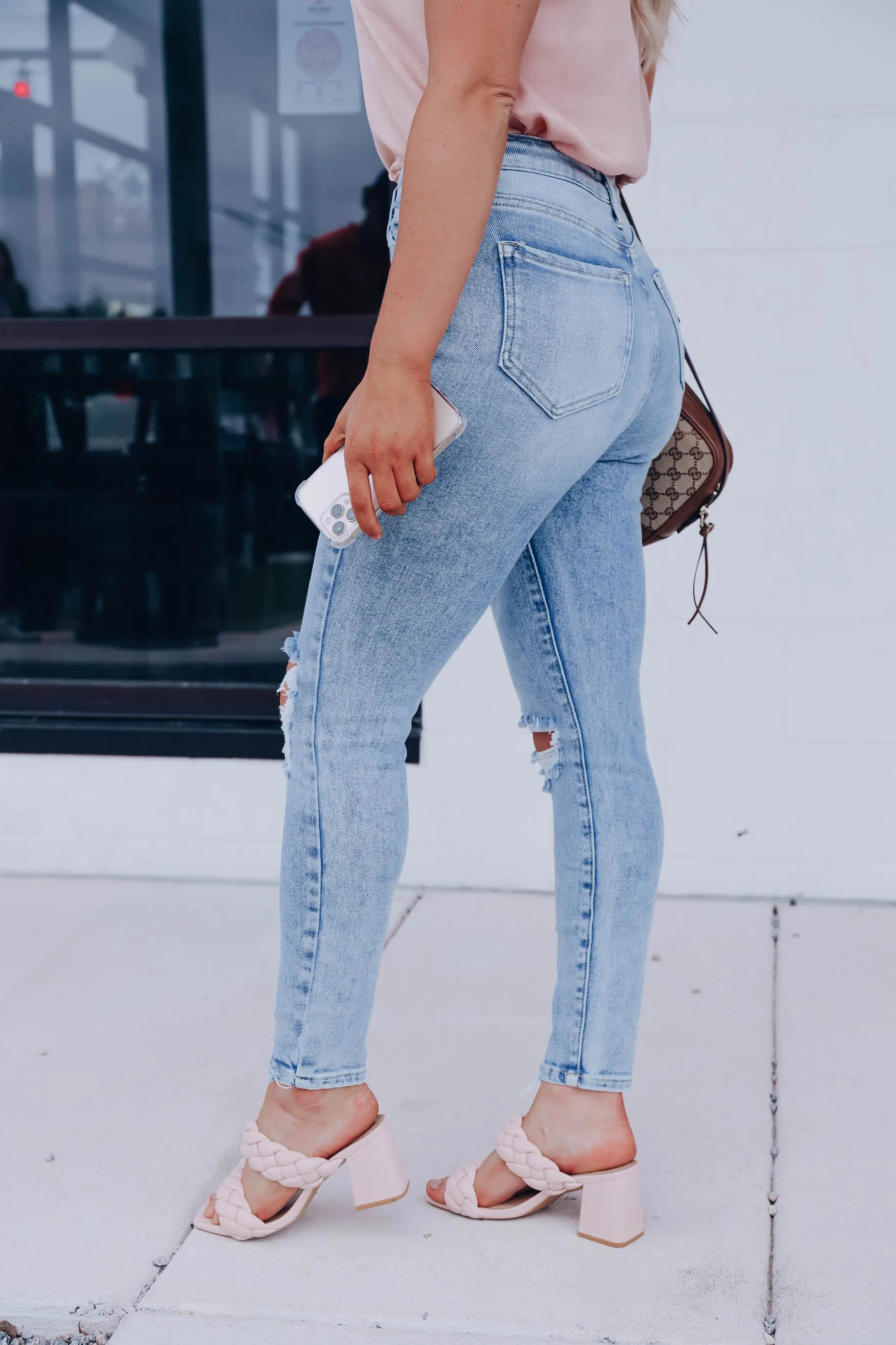 Hi-Rise Distressed Skinny Jeans - Light