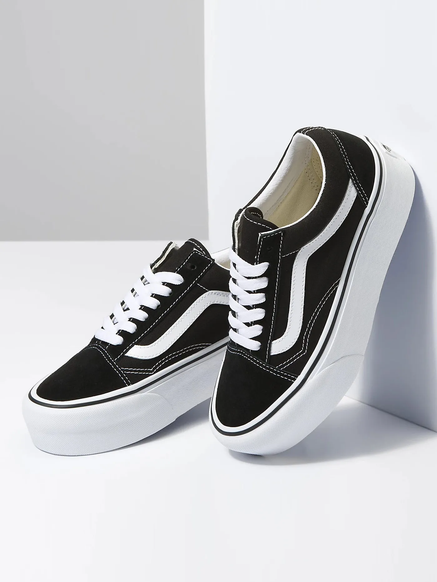 Old Skool Stackform Black/True White Shoes