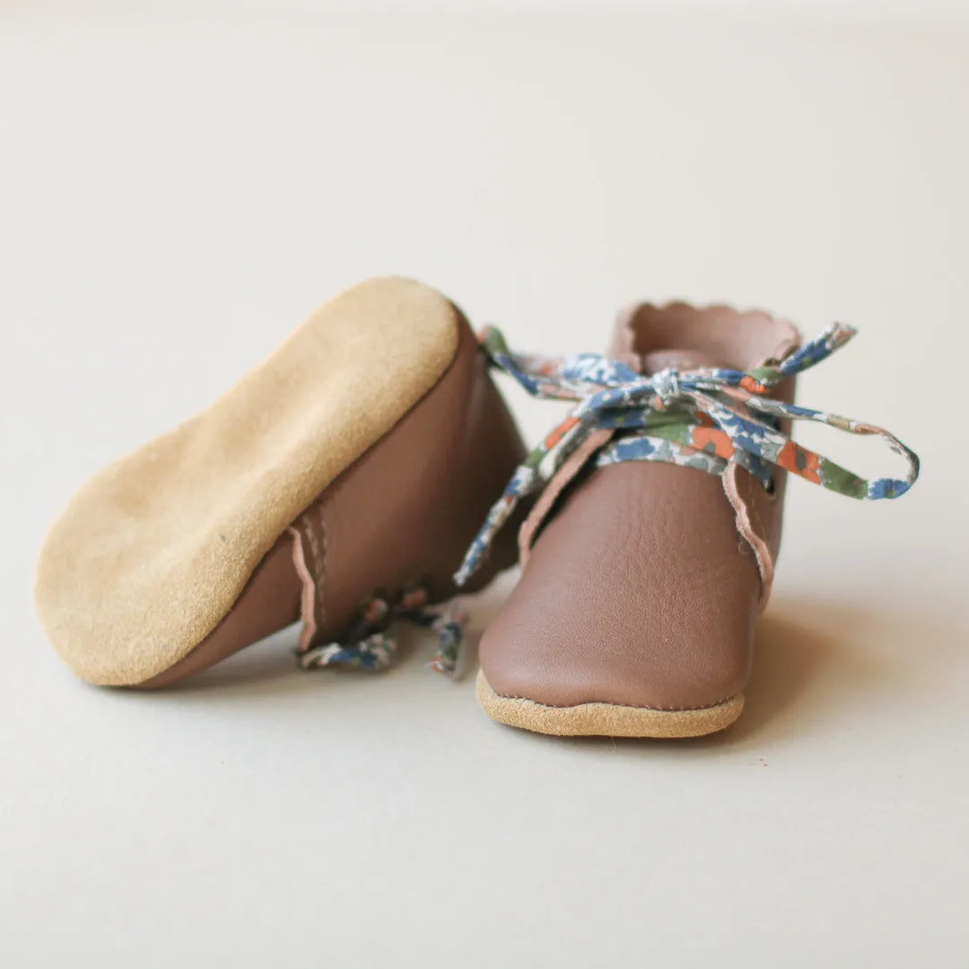 Scalloped Leather Baby Boots in Clay