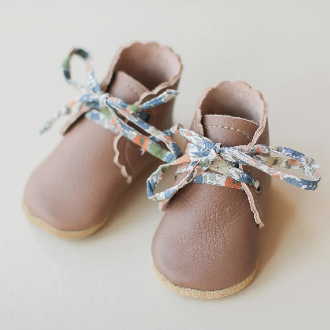 Scalloped Leather Baby Boots in Clay