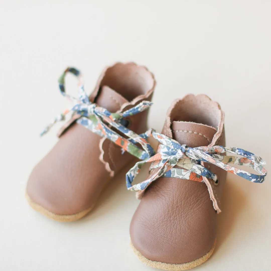 Scalloped Leather Baby Boots in Clay