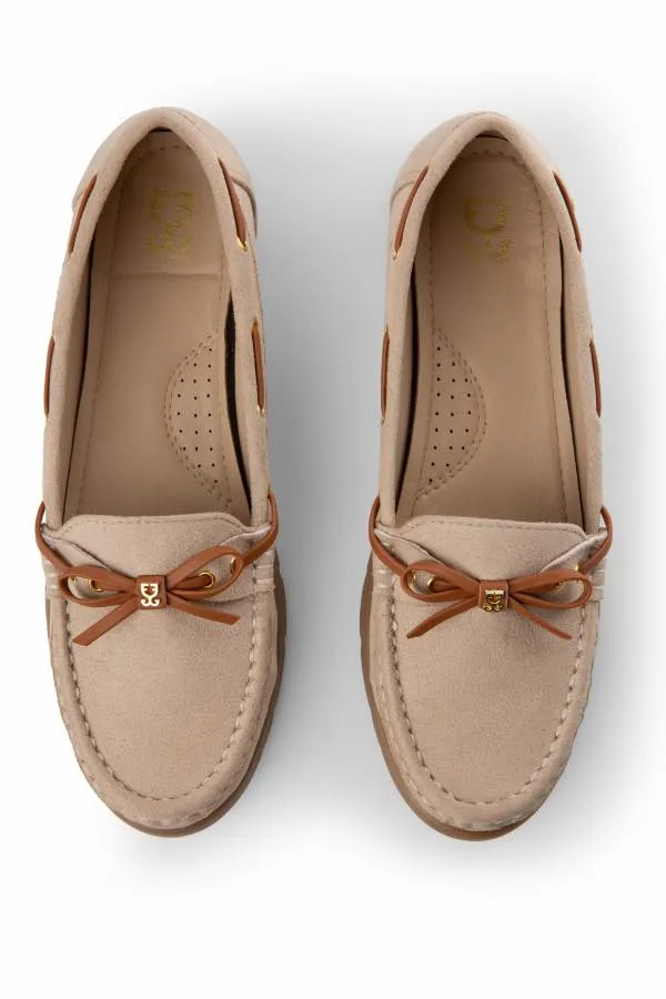 Strong Ties - Beige : Loafers