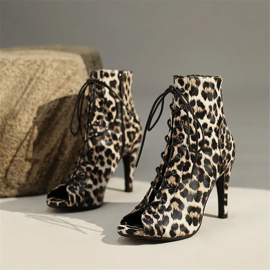 Velvoura Serpatura Wedding Boots