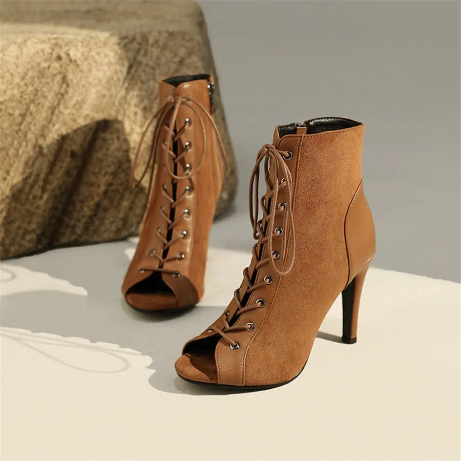 Velvoura Serpatura Wedding Boots