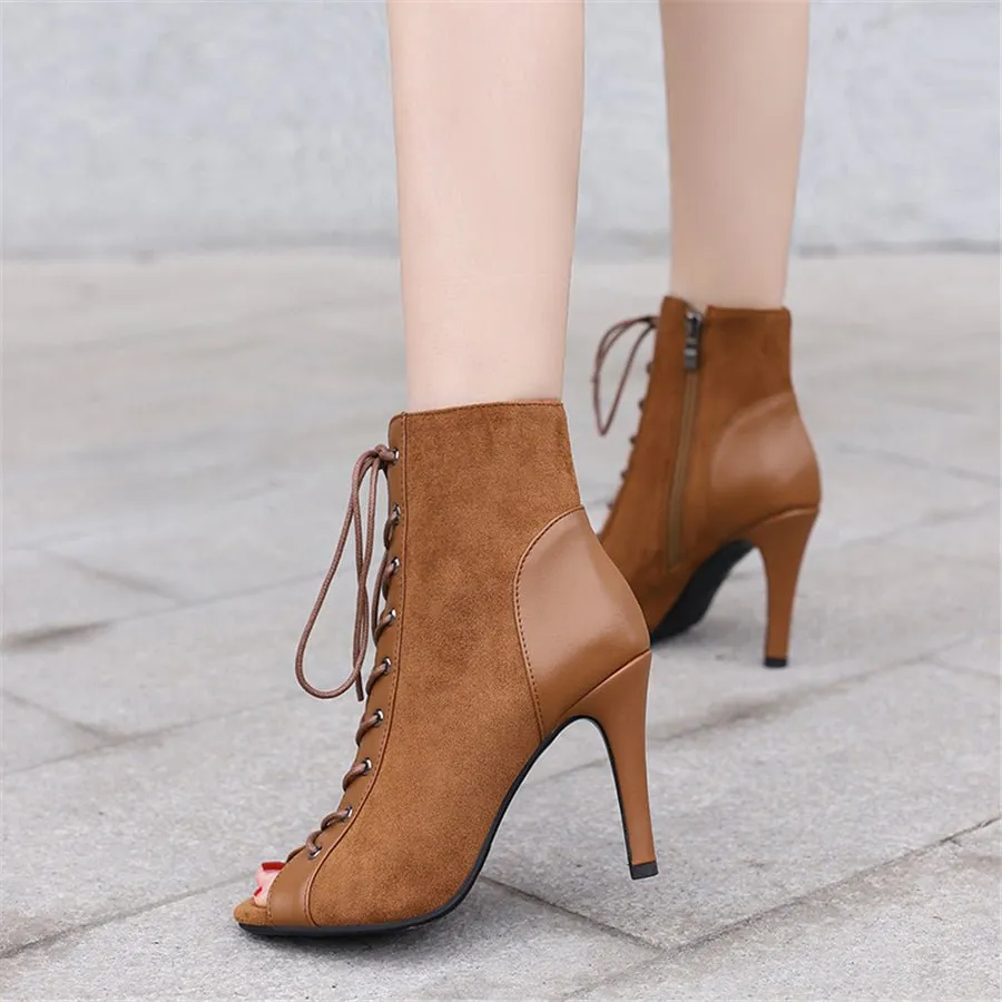 Velvoura Serpatura Wedding Boots