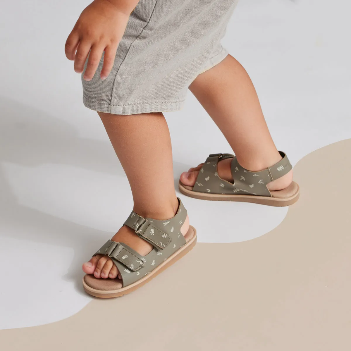 Wilder Sandals (Reef)