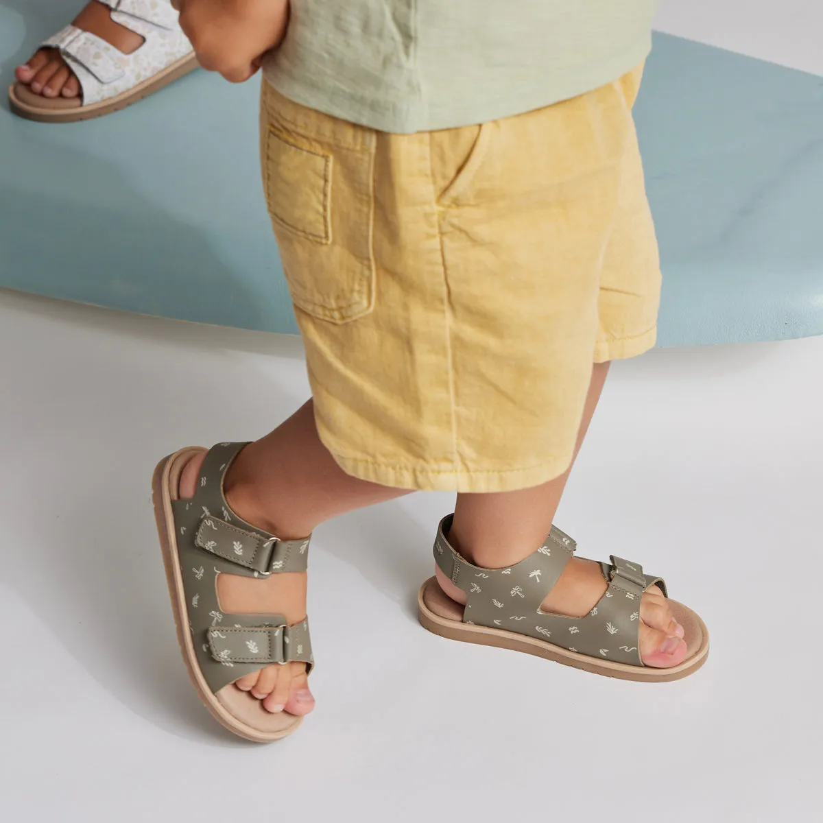 Wilder Sandals (Reef)